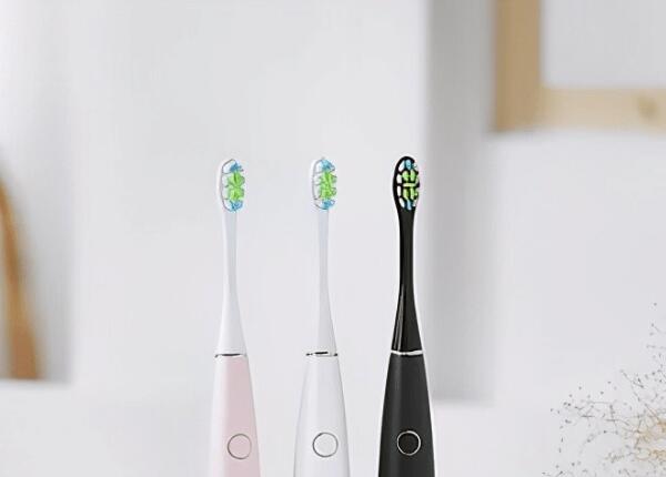 使用電動牙刷應(yīng)該注意什么？科學使用電動牙刷，牢記這4要點