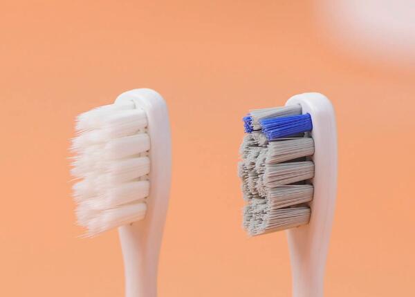 電動(dòng)牙刷危害：經(jīng)常不正確用電動(dòng)牙刷的三大危害