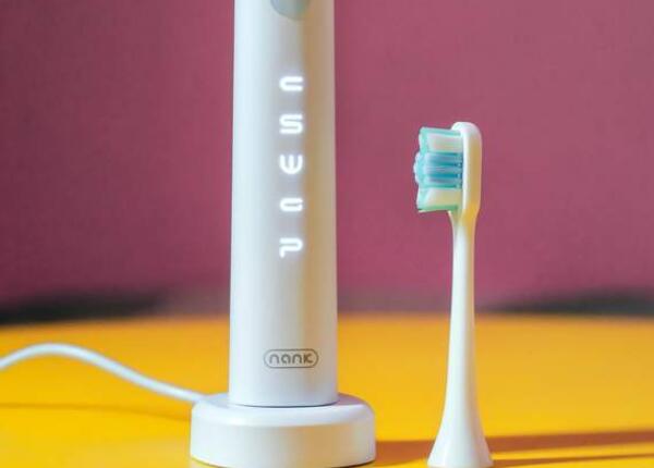 手提式電動牙刷怎么充電？電動牙刷充電方法大揭秘！